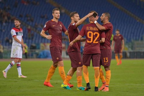 1-roma-crotone_bruno-peres-totti-dzeko-el-shaarawy-gol-esultanza