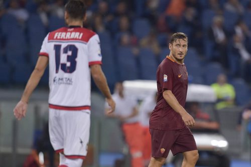 2-roma-crotone-totti4