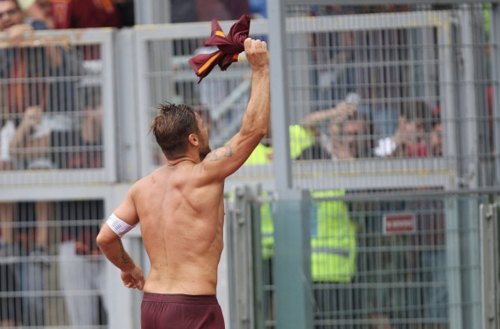 roma-sampdoria-totti gol esultanza