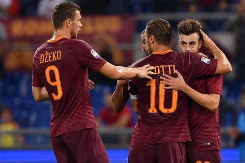 roma-crotone-dzeko-bruno-peres-el-shaarawy-totti-gol-esultanza