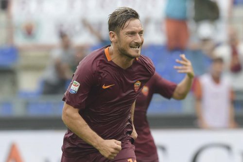 roma-sampdoria-totti-gol-esultanza