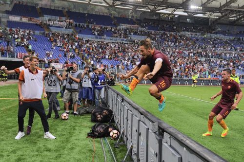 roma-sampdoria-totti-gol-esultanza1-strootman