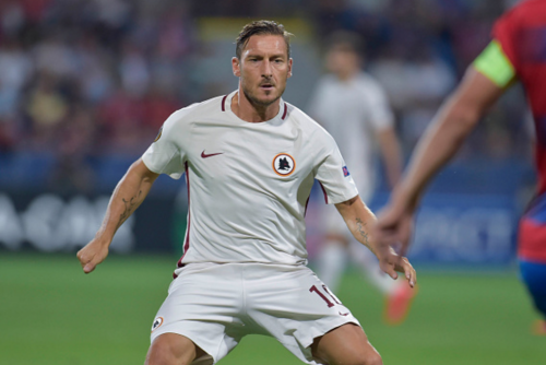 viktoria-plzen-roma-_9totti