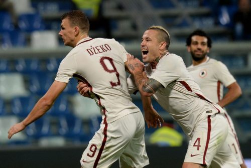 2sassuolo-roma-dzeko-nainggolan-gol-esultanza