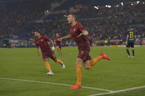 roma-inter-dzeko-gol-esultanza-salah