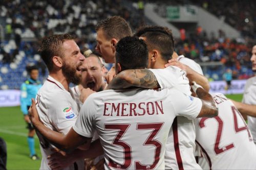 sassuolo-roma-dzeko-de-rossi-nainggolan-florenzi-emerson-palmieri-el-shaarawy-paredes-gol-esultanza