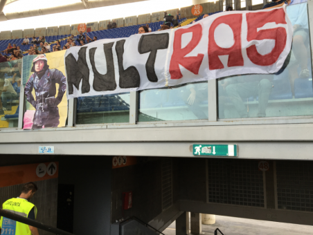 striscione-roma-multras-alberto-sordi
