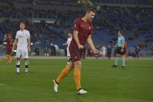1roma-viktoria-plzen-dzeko-gol-esultanza0