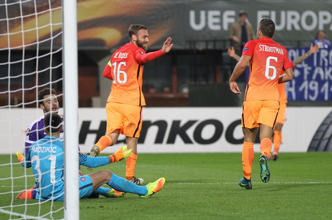 austria-vienna-roma-de rossi strootman gol esultanza