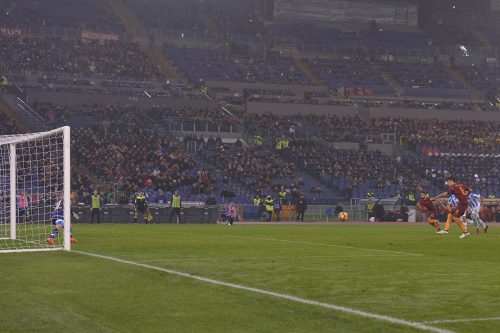 2roma-pescara-perotti-rigore0