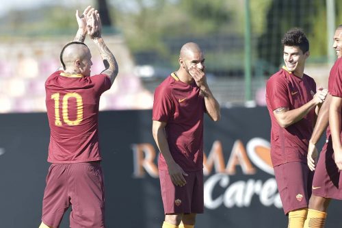 allenamento-roma-amichevole-nainggolan-bruno-peres-perotti