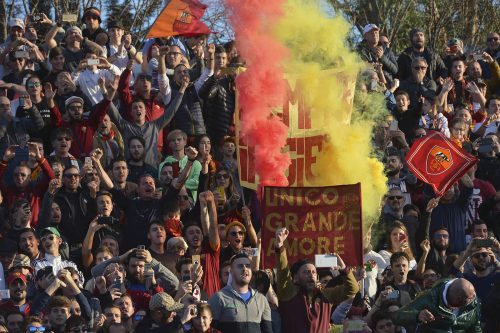 1allenamento-roma-tre-fontane-tifosi-1
