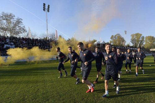 1allenamento-roma-tre-fontane-tifosi-totti-de-rossi-strootman-dzeko