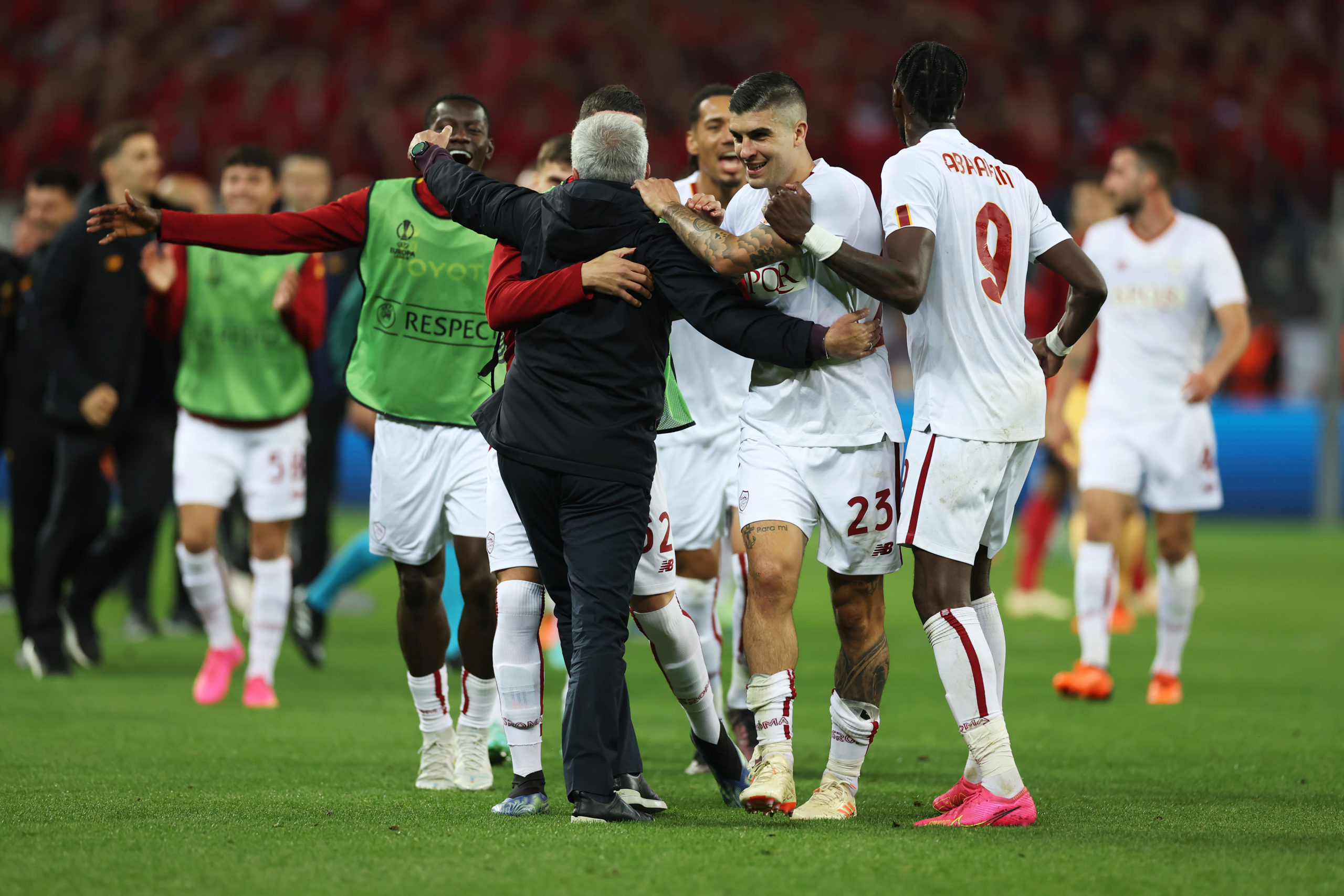 La Roma in finale di Europa League i festeggiamenti di Lina Souloukou