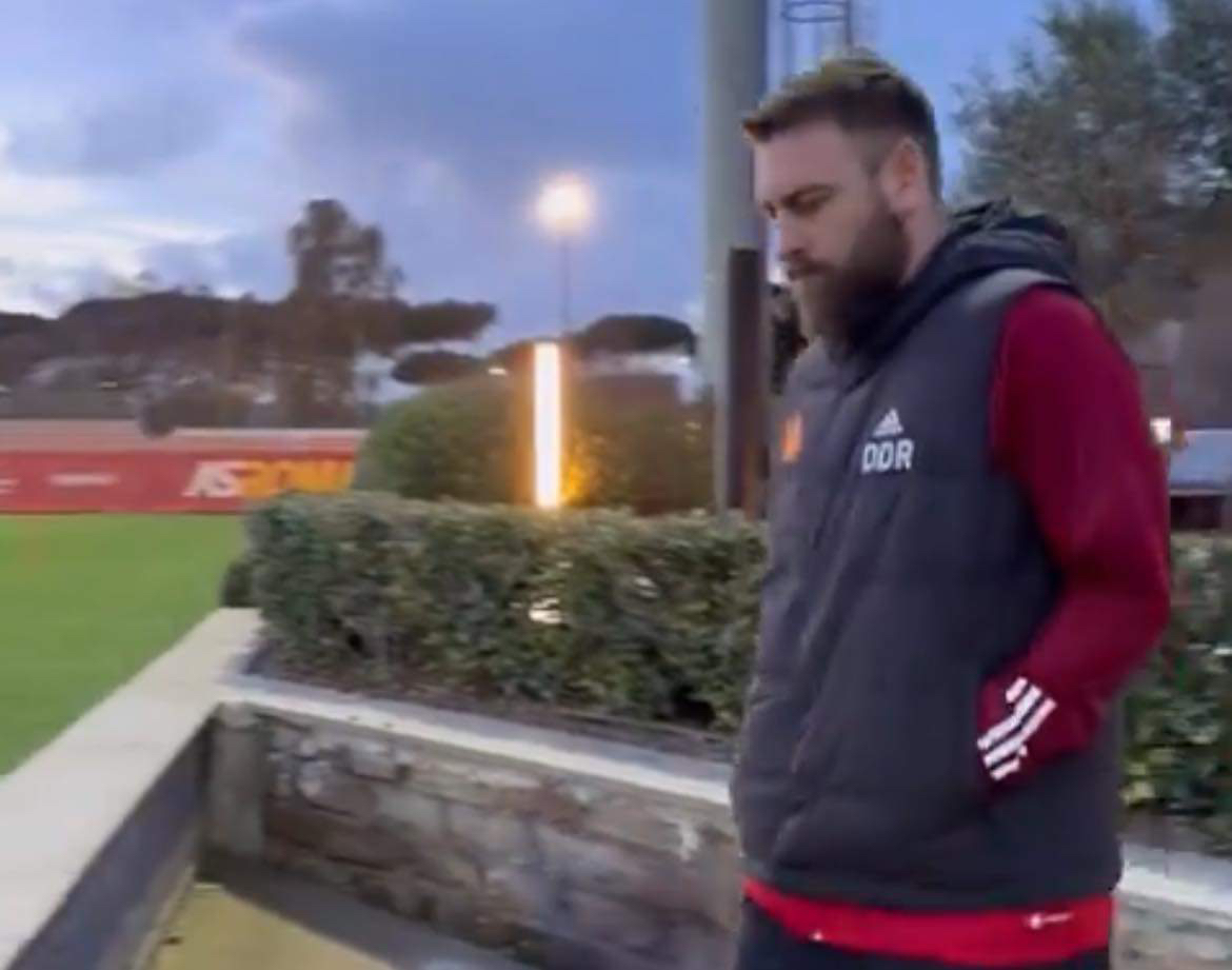 LIVE – Roma, il primo allenamento di De Rossi. Ecco lo staff – VIDEO