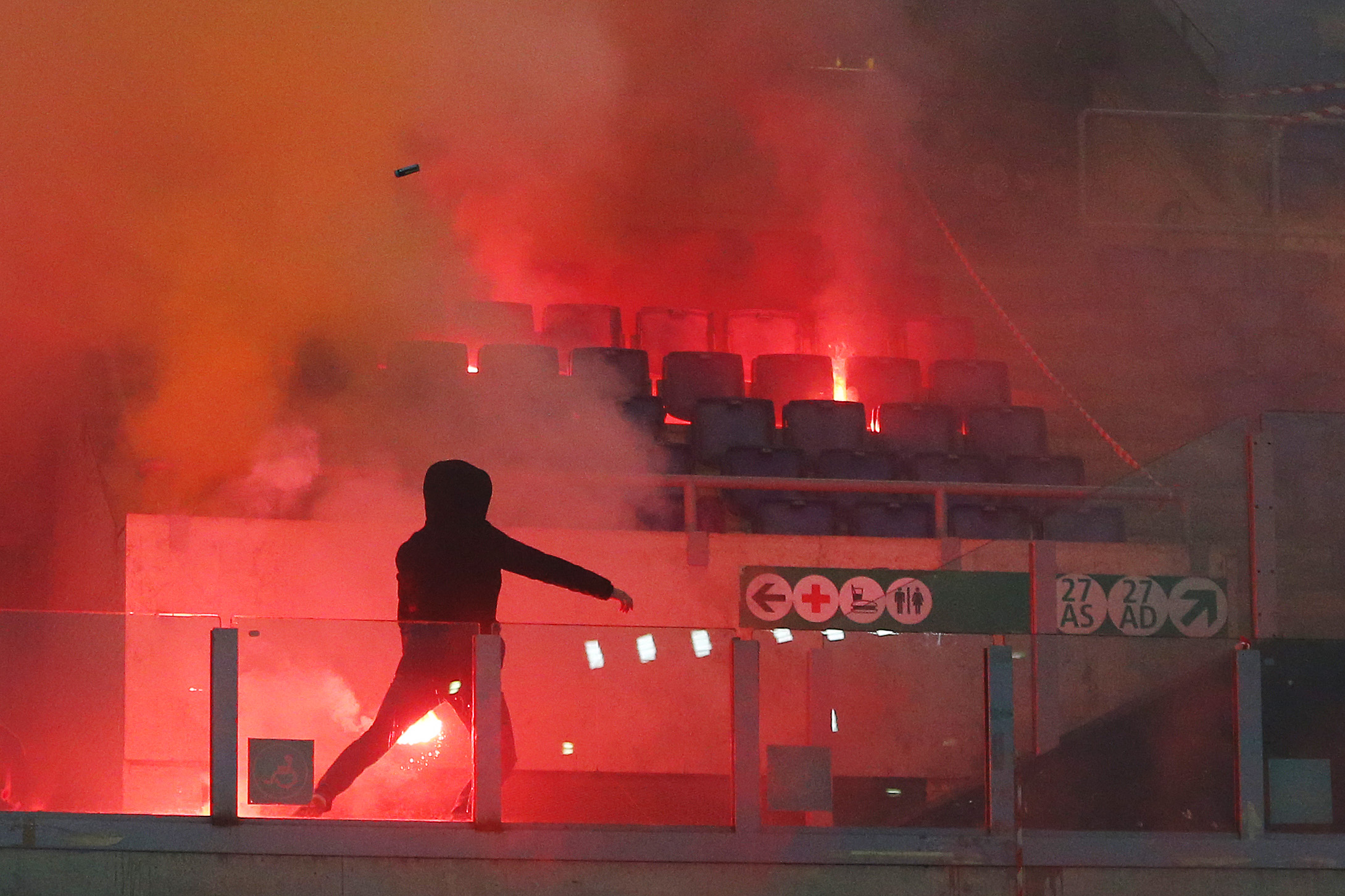 Perde orecchio per un petardo. Arrestato tifoso biancoceleste
