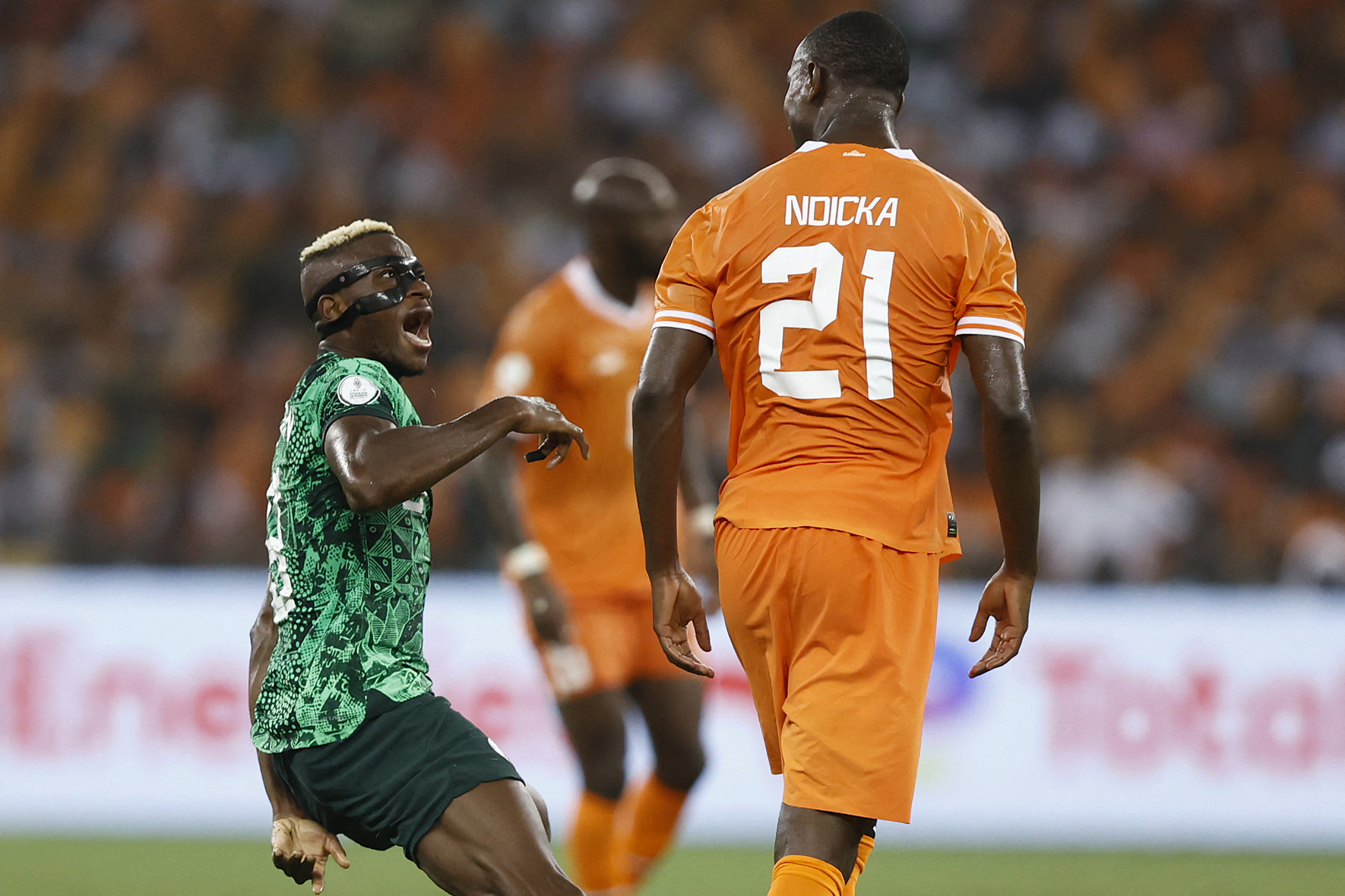 N’Dicka festeggia sui social: “Re dell’Africa” – FOTO