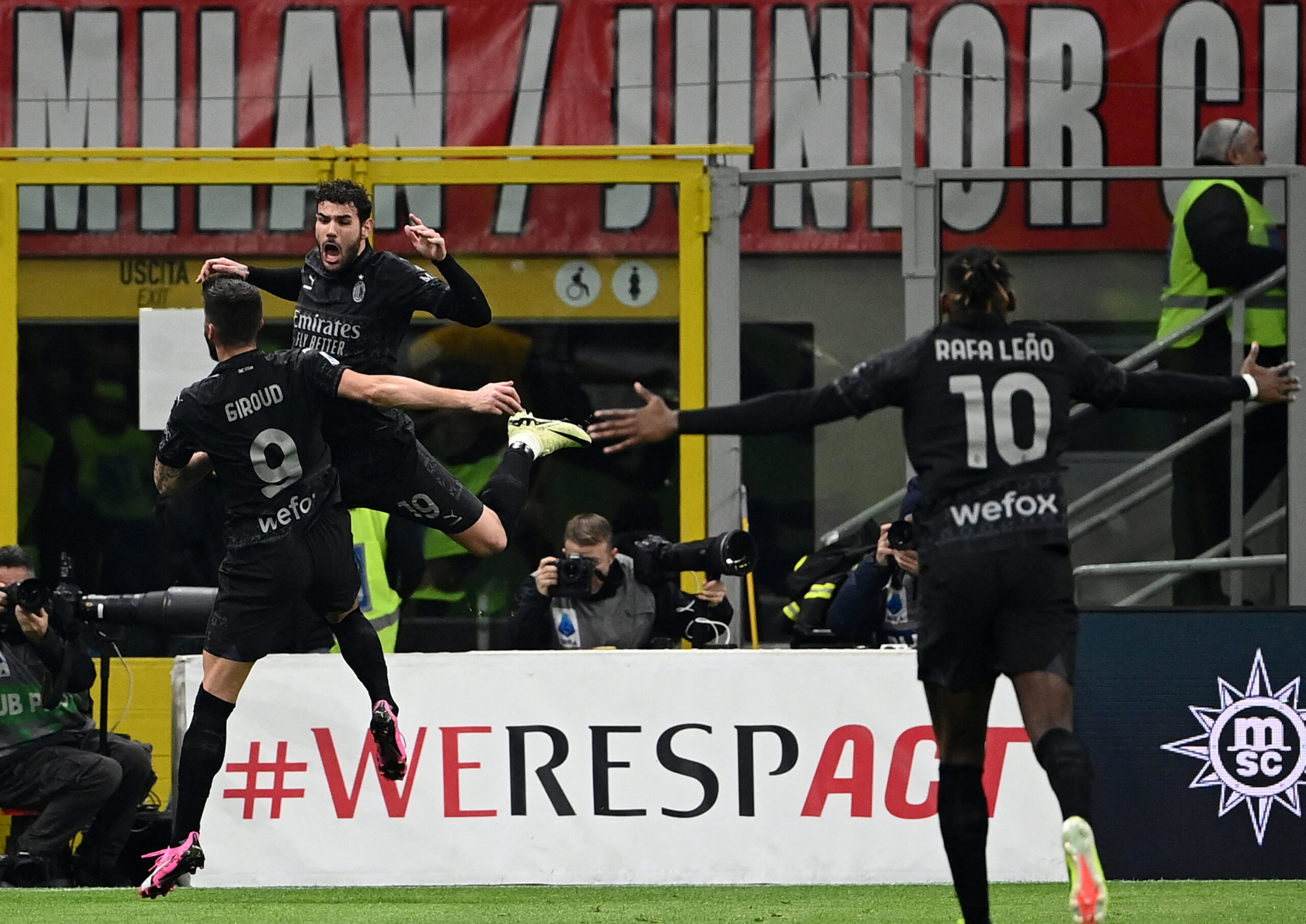 Serie A, Milan-Napoli 1-0. Decide Theo Hernandez su assist di Leao