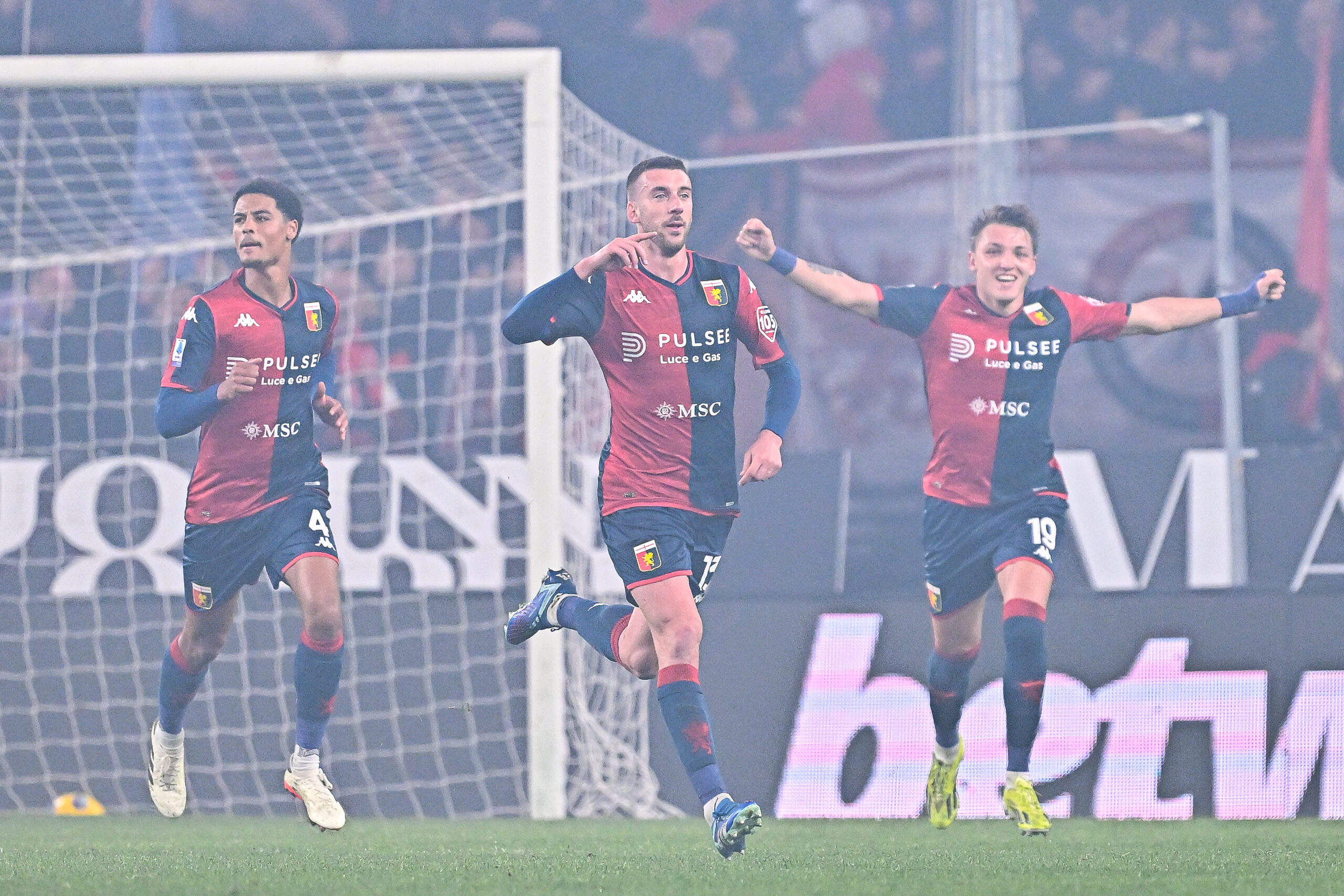 Serie A, Genoa-Udinese 2-0: punti importanti in chiave salvezza per i rossoblù. In gol Retegui e Bani