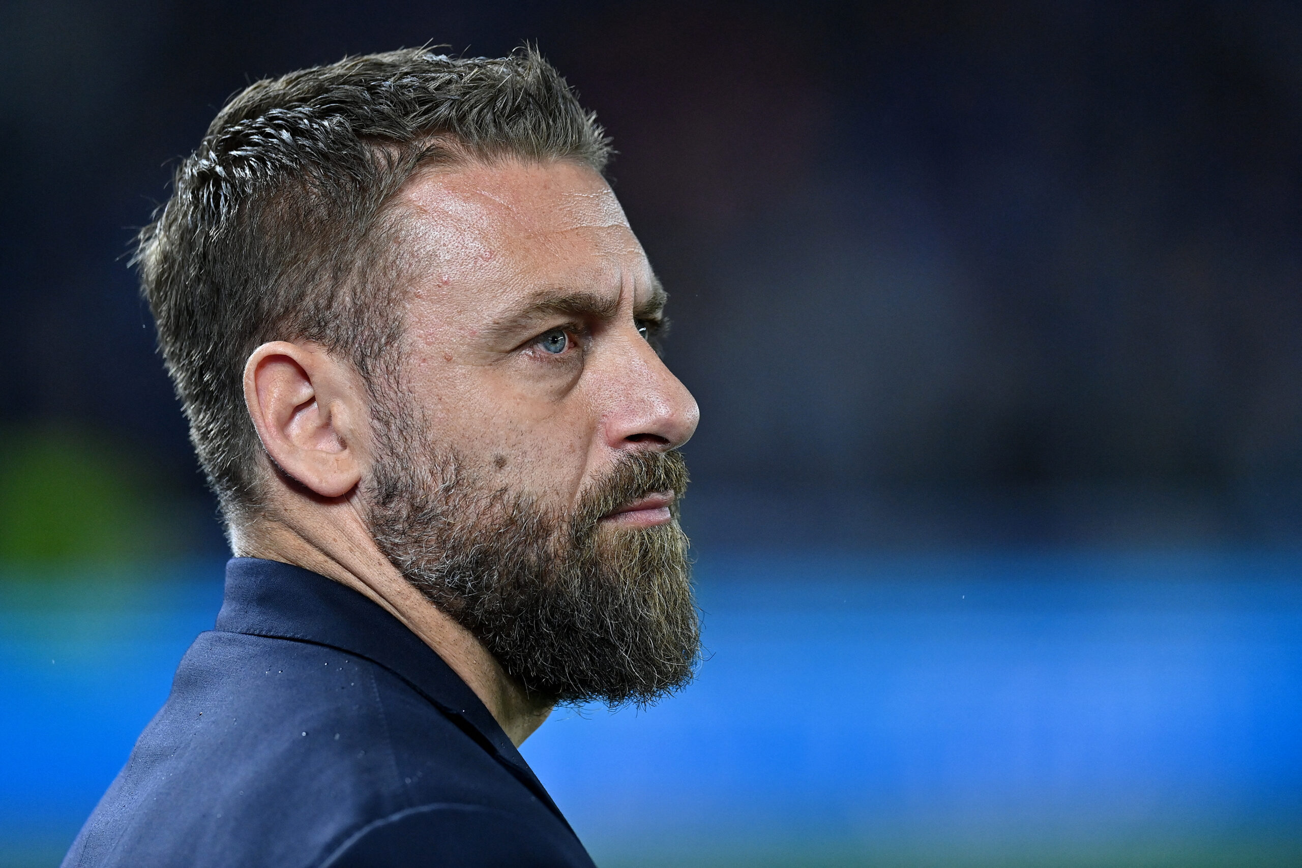 Lecce-Roma, De Rossi: “Se Dybala giocherà? Vedremo di cosa ha bisogno la partita. Abbiamo grande fiducia in Baldanzi”