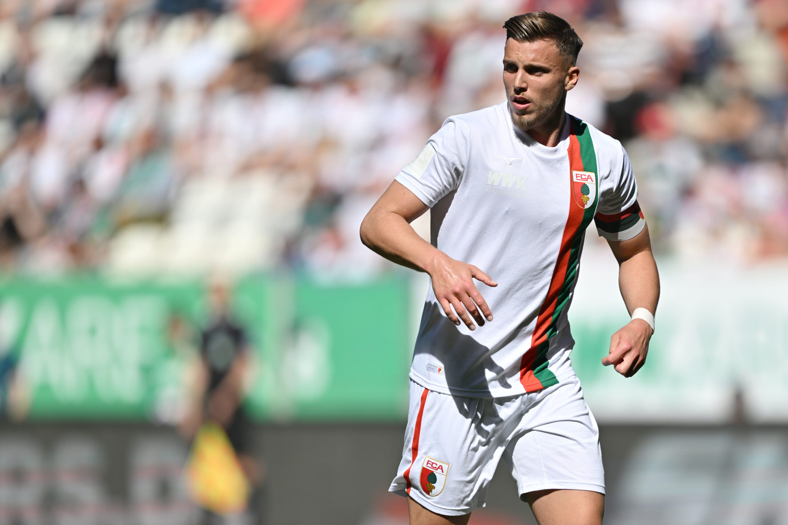Mercato, sondato il nome di Demirovic dell’Augsburg per l’attacco