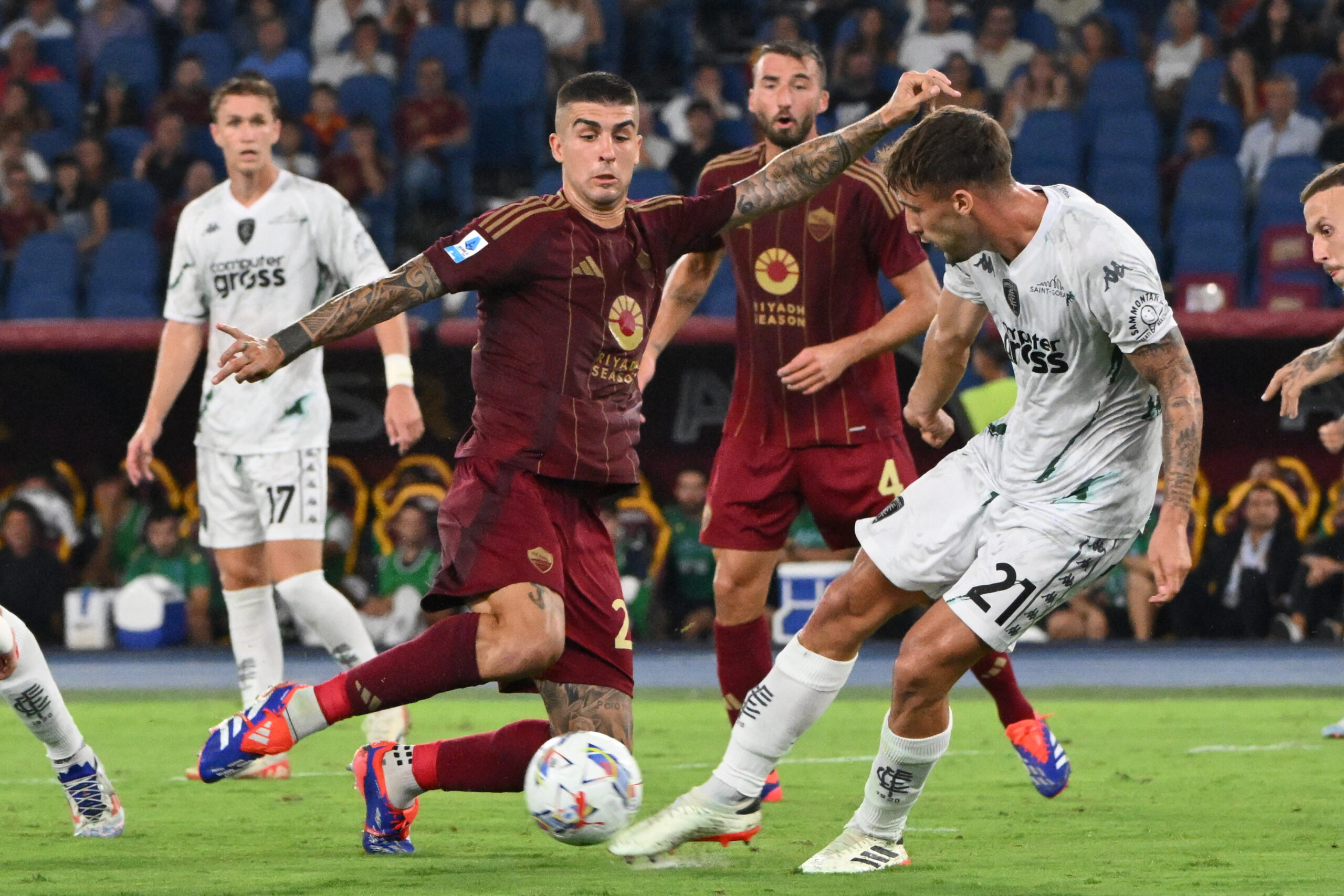 Roma, spogliatoio spaccato: Cristante e Mancini ammutinati