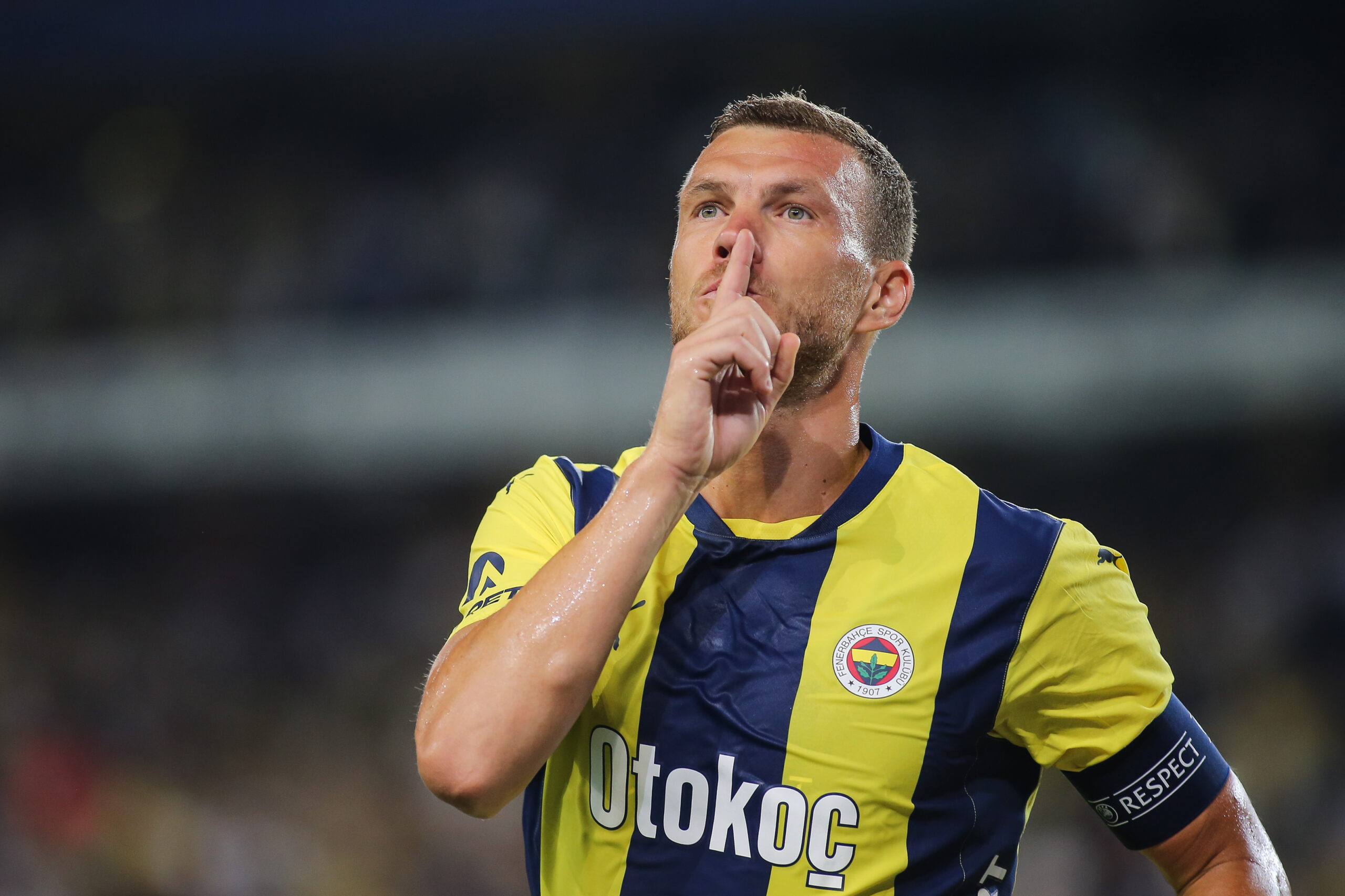 Dzeko verso la Fiorentina: pronto un biennale per il bomber bosniaco