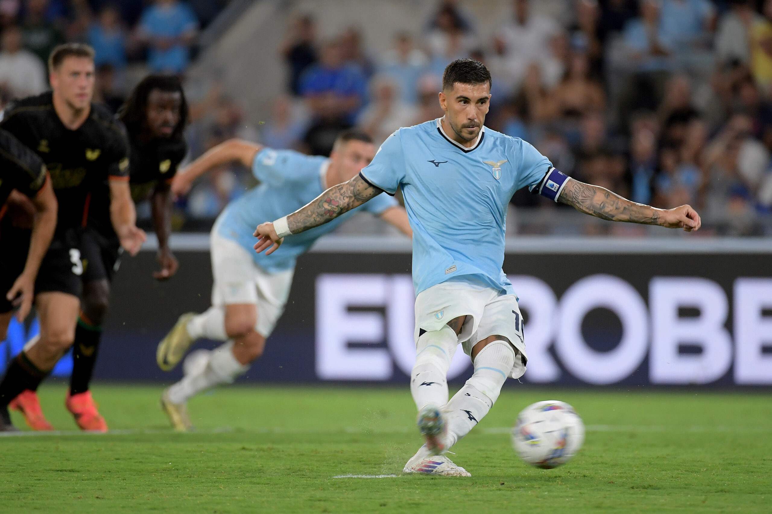 Serie A, Hellas Verona-Lazio 0-3: la squadra di Baroni ritrova la vittoria dopo tre partite