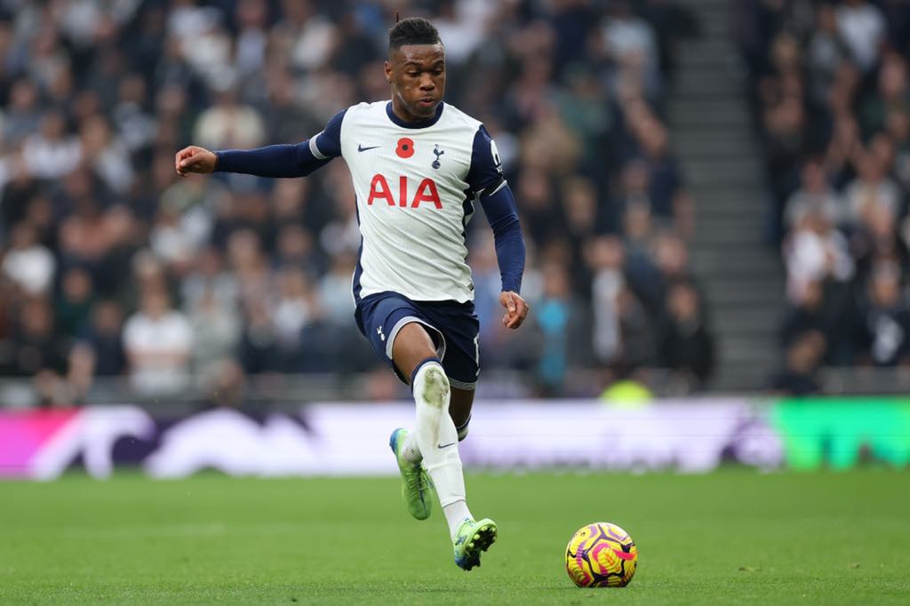 Tottenham, Udogie: “Vogliamo vincere ogni partita. Il gioco del mister è molto bello, noi terzini possiamo essere protagonisti”