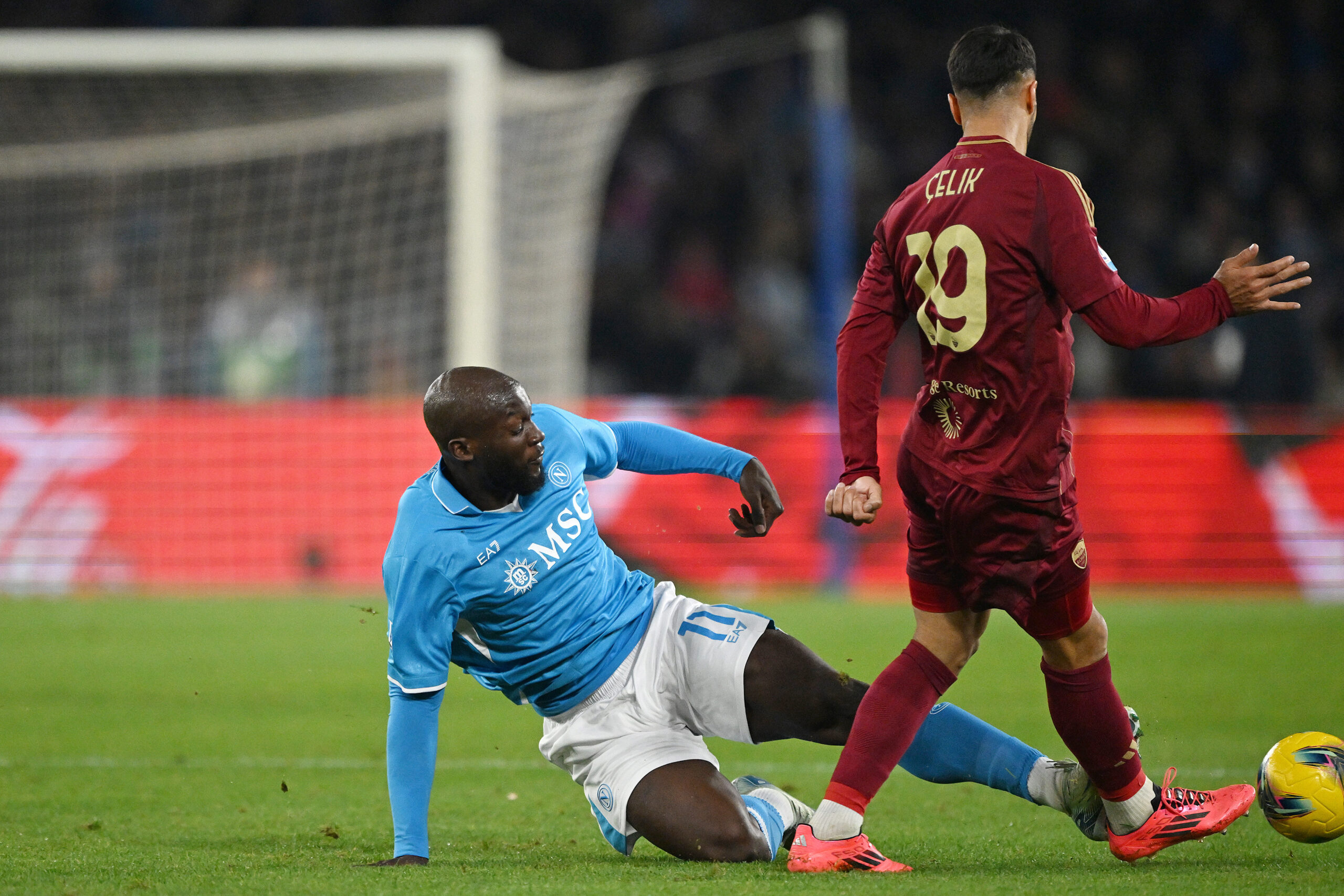 Napoli-Roma 1-0, la moviola dei quotidiani: Lukaku da espulsione prima del gol