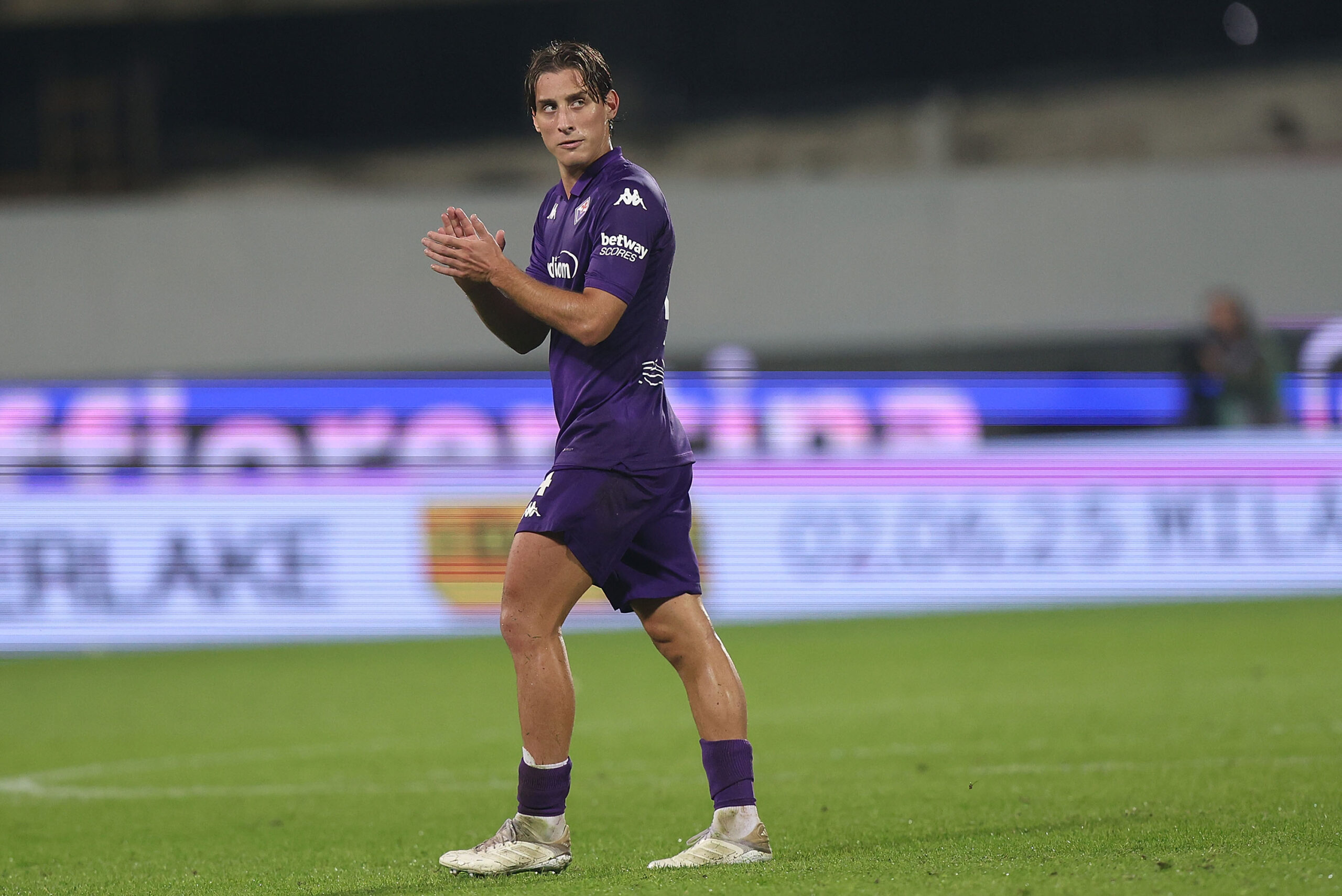 Bove sta meglio, vede la Roma in tv: “Voglio giocare”. I dubbi sul futuro