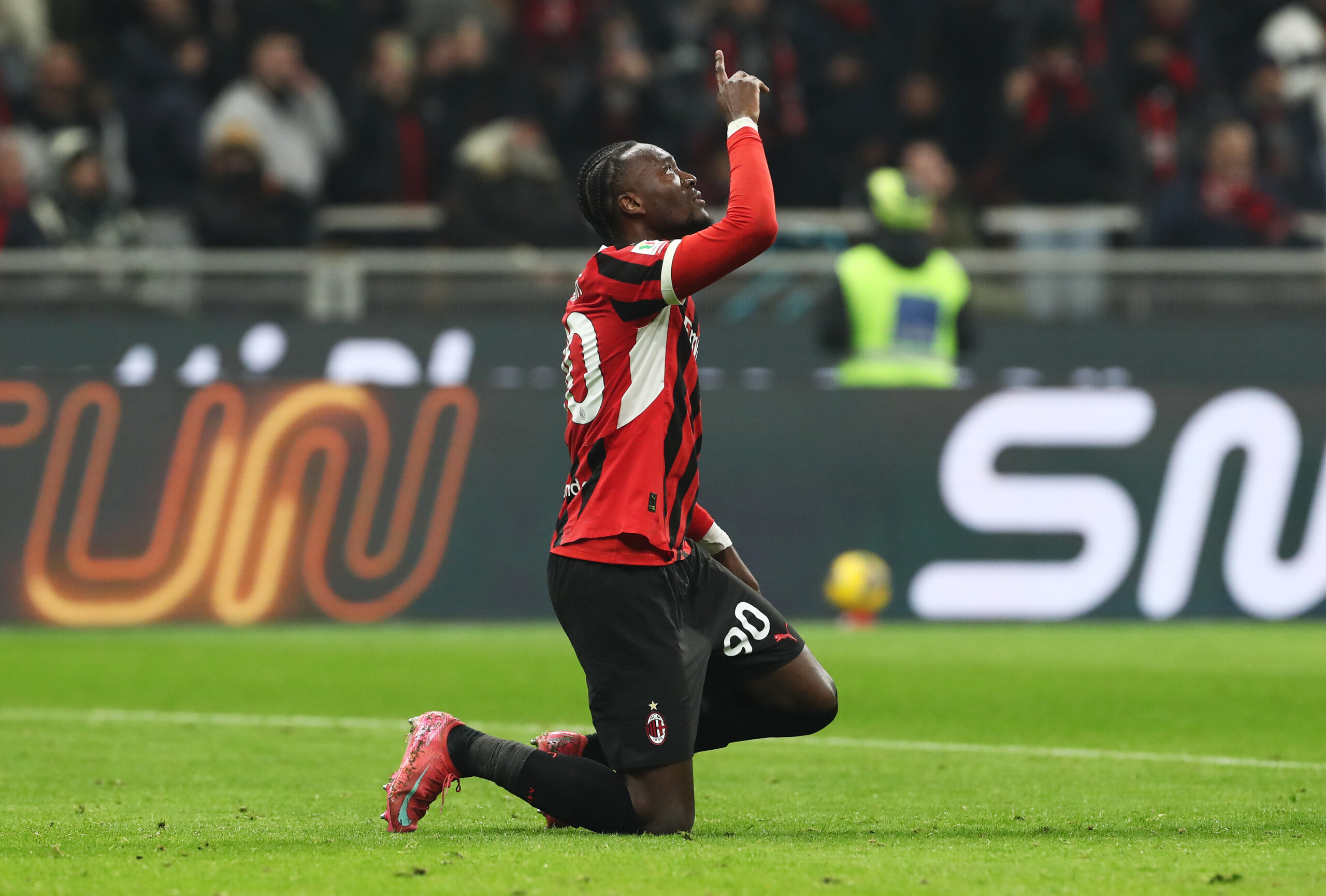 Milan, Abraham rimane se taglia l’ingaggio