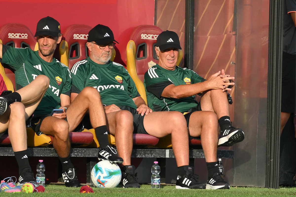 Roma, lavoro al mattino e riposo nel pomeriggio: la squadra continua la preparazione a Trigoria