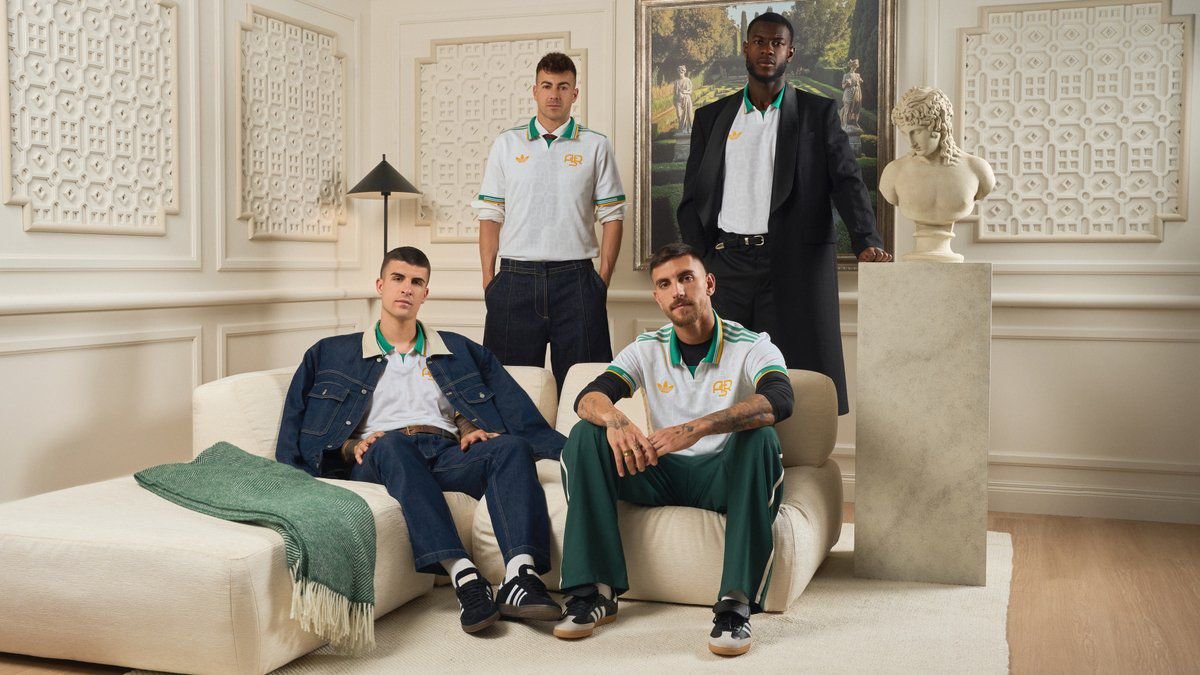 T-shirt AS Roma Colpo Di Tacco Palla Nel Sacco Maglia Homme Neuf étiquettes