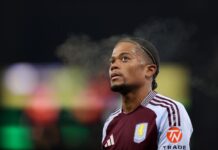 Aston Villa, tifosi contro Bailey: “Rimandatelo alla Roma!”