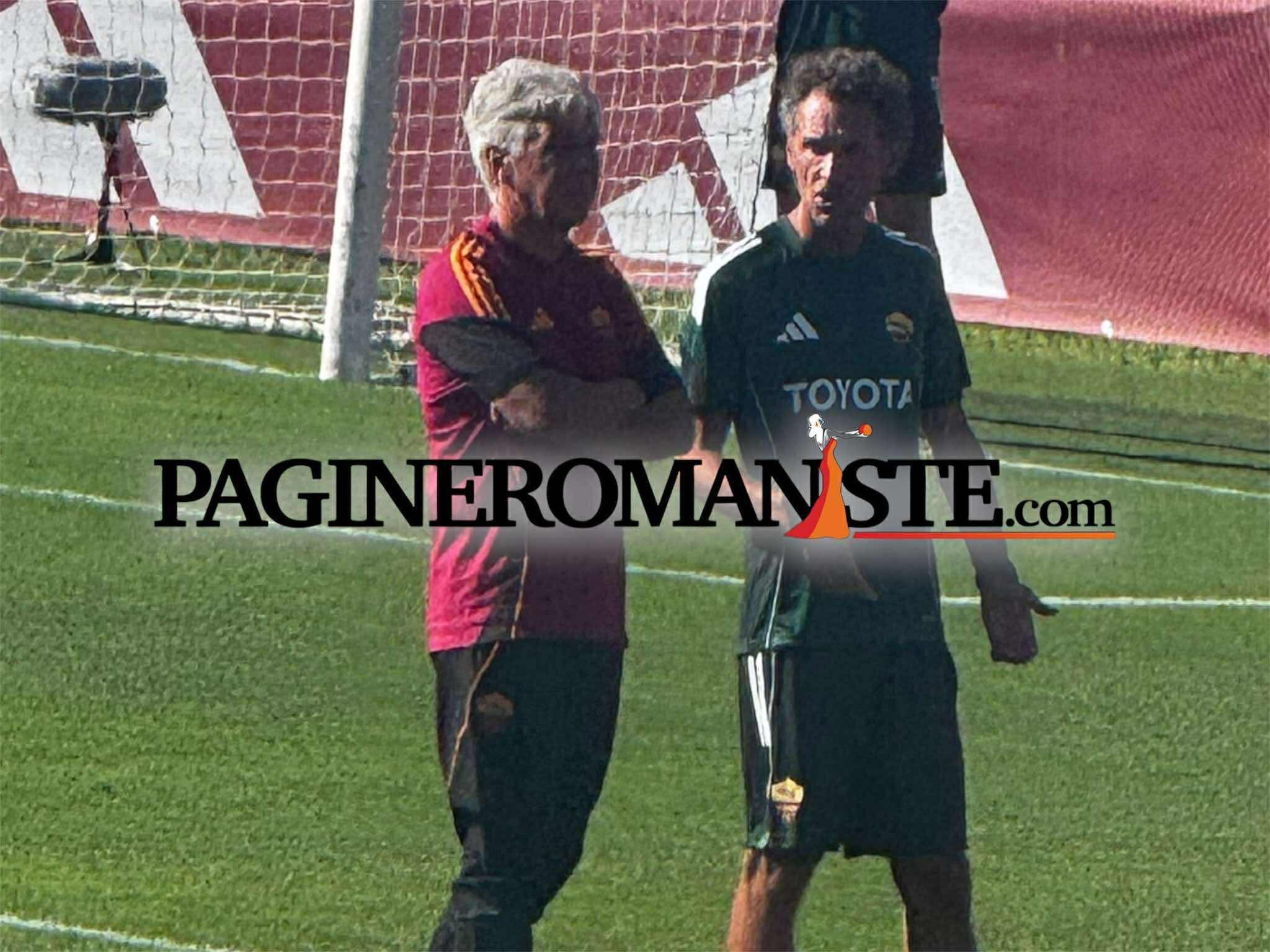 Allenamento sotto la pioggia per la Roma: entusiasmo e tecnica davanti ai tifosi