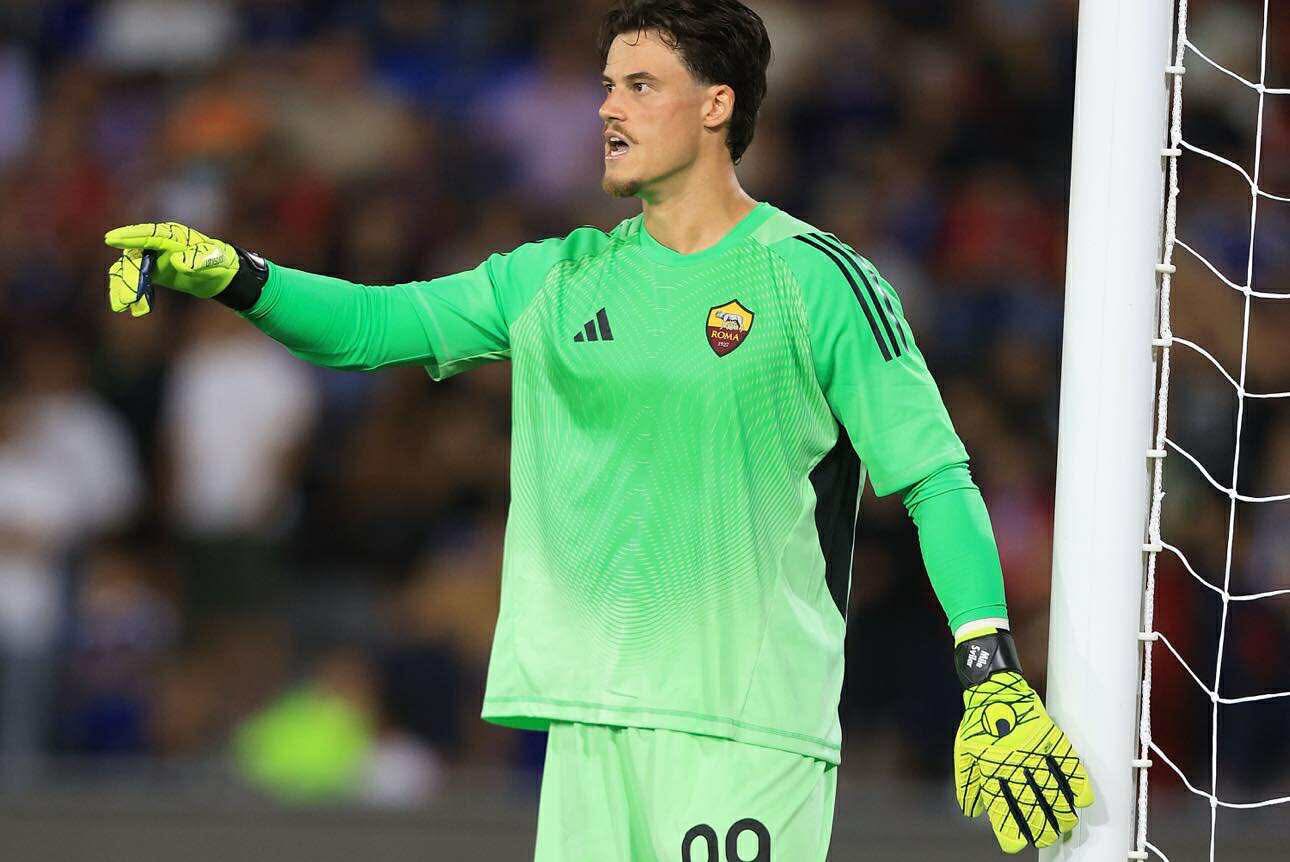 Svilar: “Mai pensato di lasciare la Roma. Io il migliore? Non guardo i numeri”