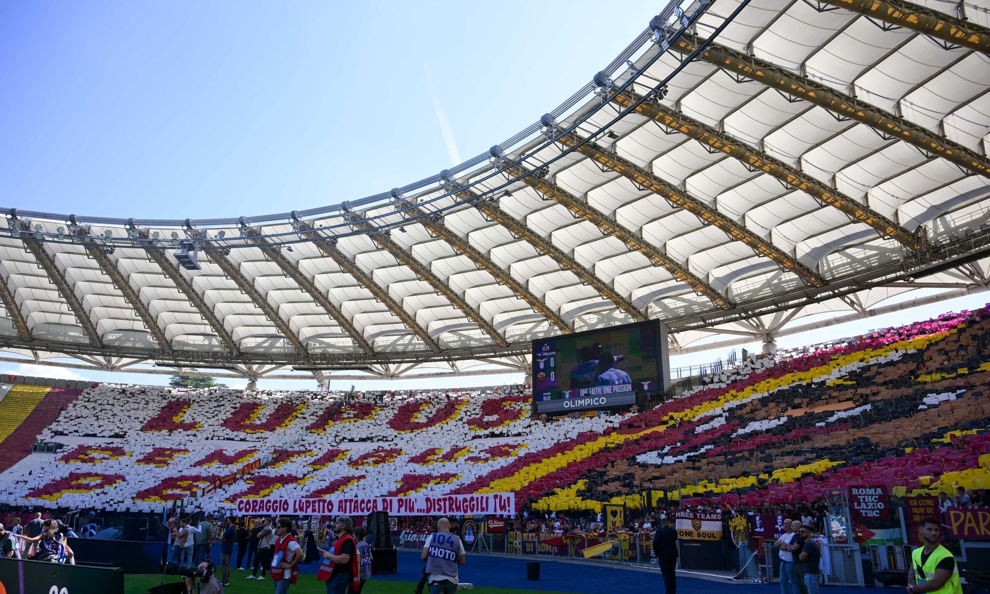 La Sud canta, la Nord respinge la Lazio