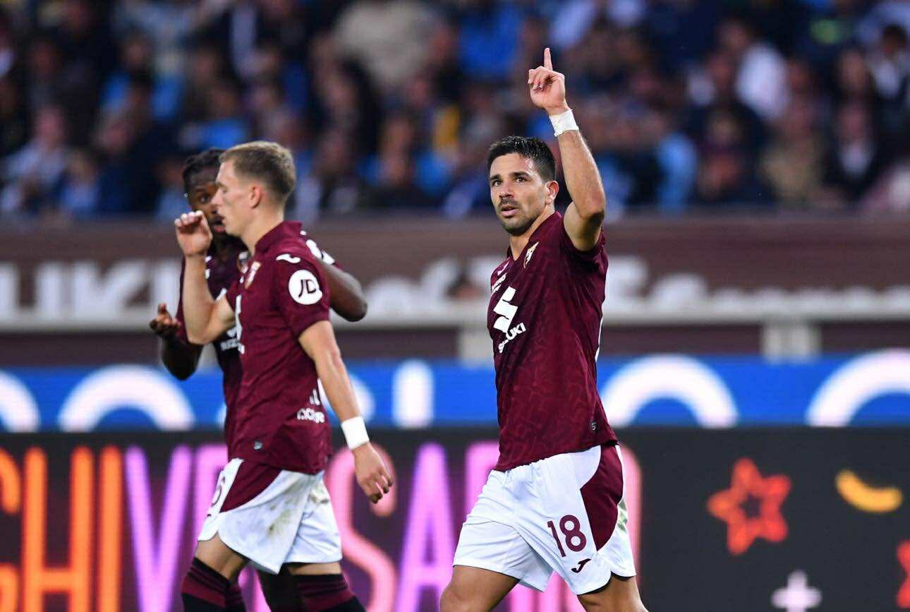 Serie A, Torino batte il Napoli 1-0: decide l’ex Simeone, annullato nel finale il pareggio di Lang