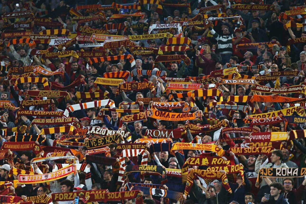 San Siro si prepara a esplodere: 74mila tifosi per Milan-Roma, 3500 saranno giallorossi