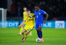 Francia-Ucraina 4-0, Manu Koné in campo 90’, ma viene ammonito: il centrocampista era diffidato e tornerà prima a Trigoria