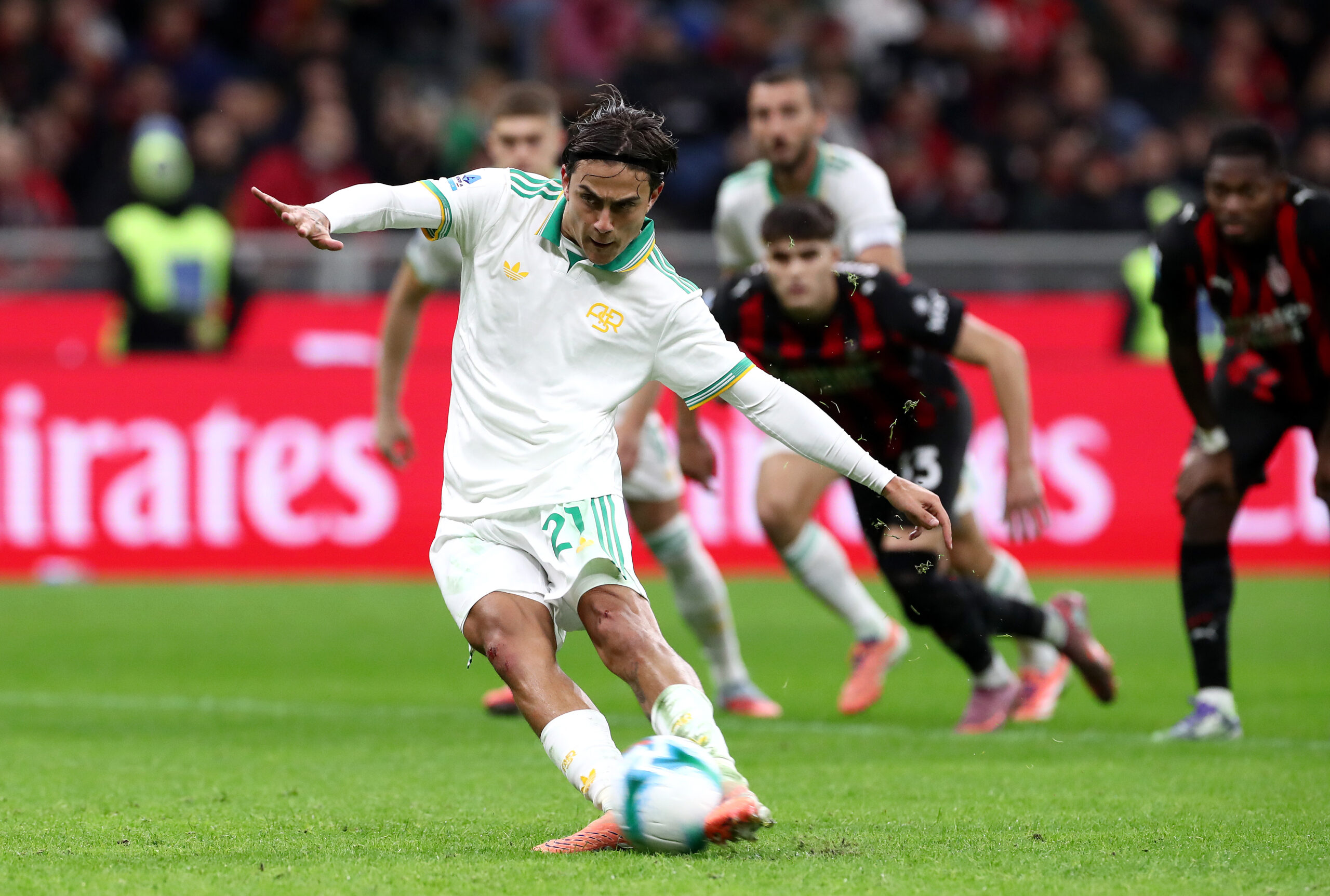 Milan-Roma 1-0, le pagelle dei quotidiani: Dybala Joya strozzata, Svilar fa  il massimo. Koné non incide, Soulé pochi lampi | Pagine Romaniste, image size:2560x1725