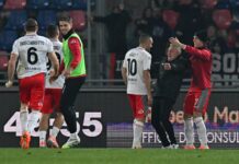 Serie A, il Bologna fallisce l’aggancio alla Roma: la Cremonese vince 1-3