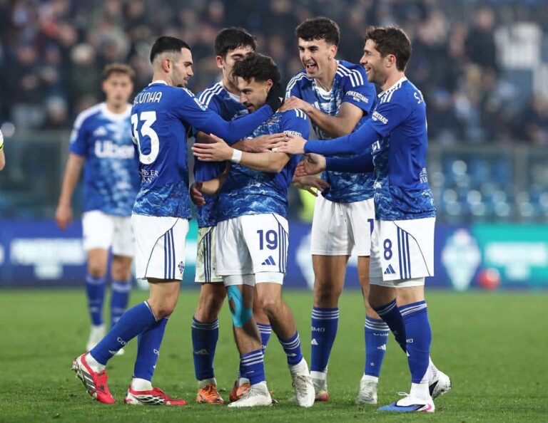 Serie A, Como travolgente: 6-0 al Torino e quinto posto a un passo dalla Roma