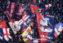 Sfottò degli ultras della Roma: rubano uno striscione del Bologna e lo espongono come un “trofeo”